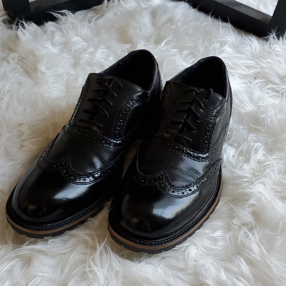 Casual shoes